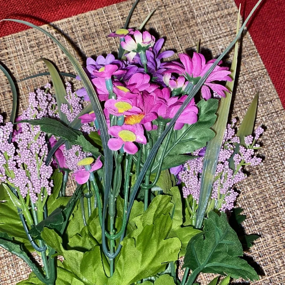 Set of 2 “simply spring” flower bushes.